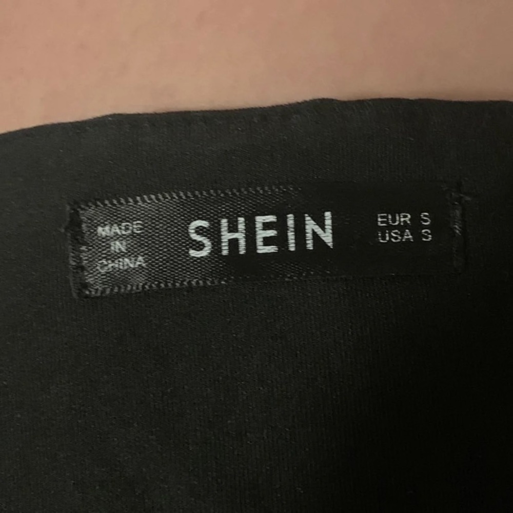 SHEIN Ruched Bust Crop Top - Picture 4 of 4